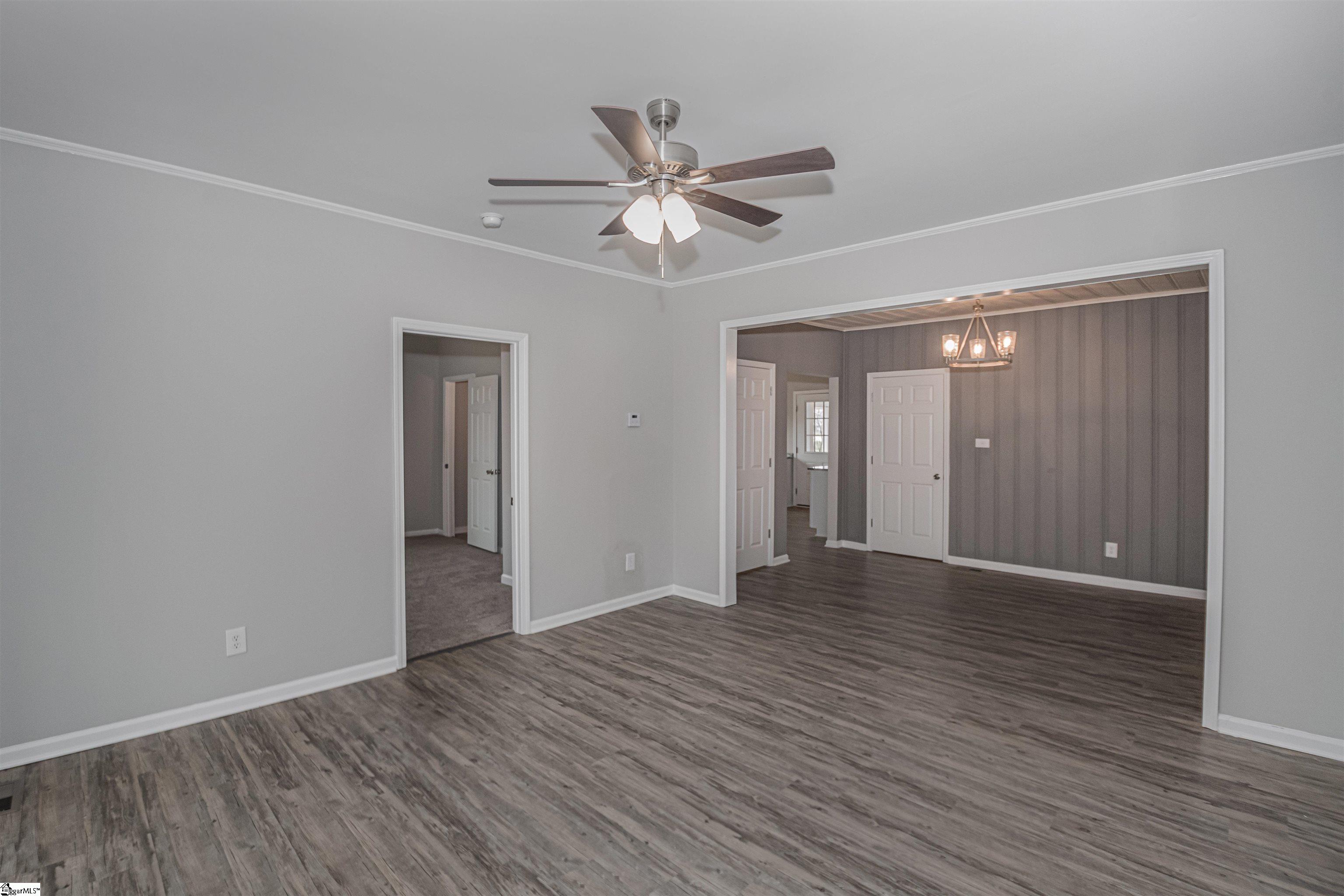 515 South 1st Street Easley, SC 29640 - Photo 14 of 33