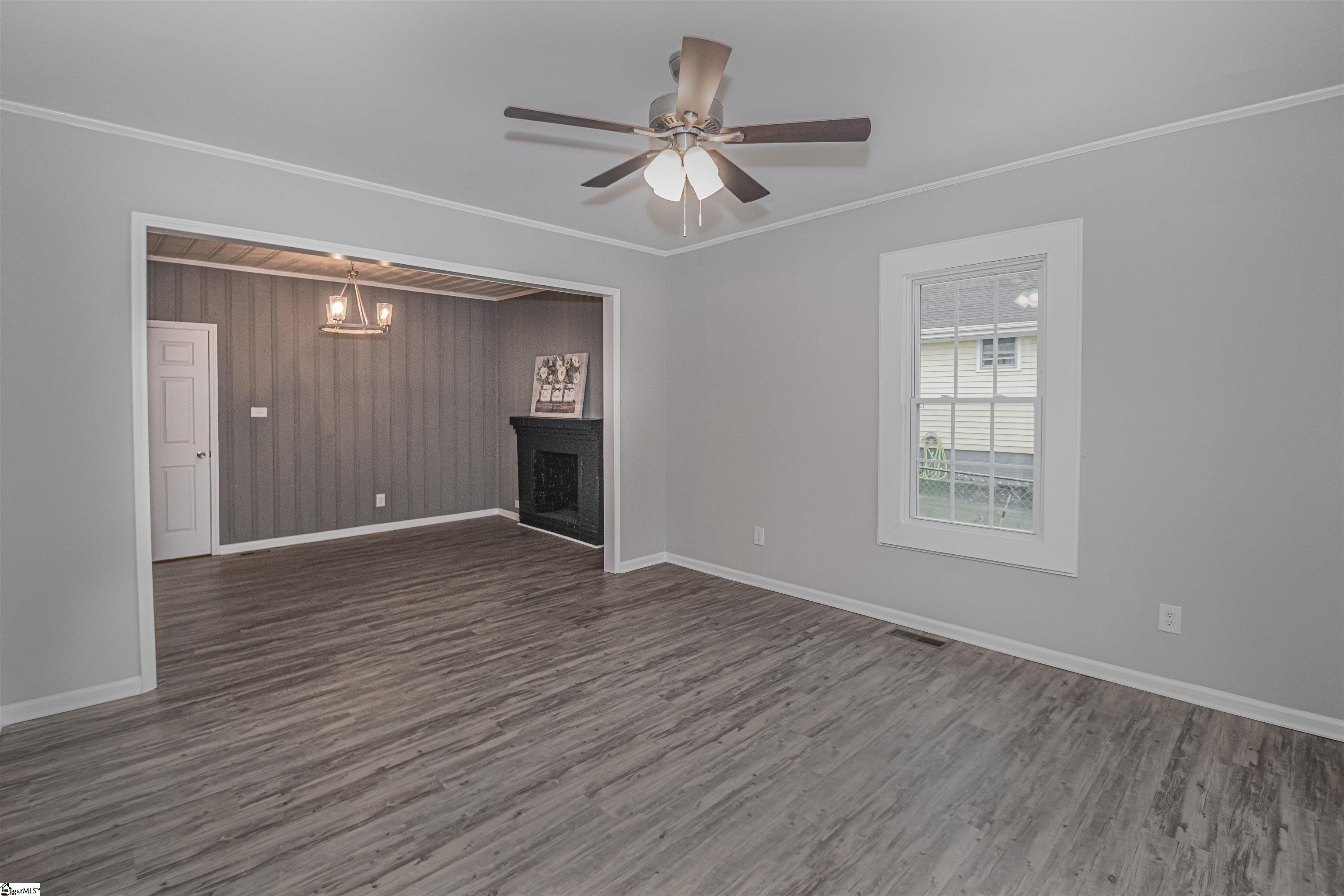 515 South 1st Street Easley, SC 29640 - Photo 16 of 33