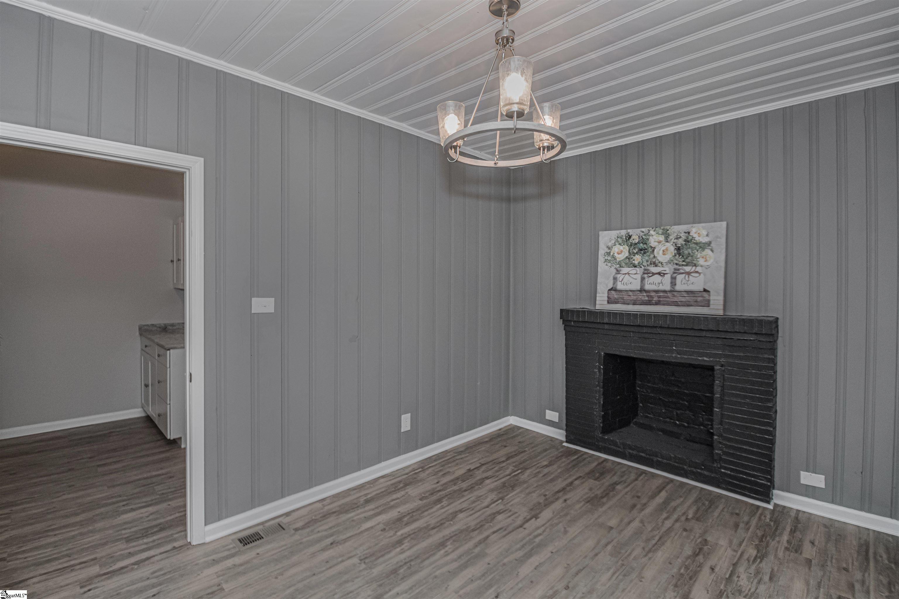 515 South 1st Street Easley, SC 29640 - Photo 17 of 33