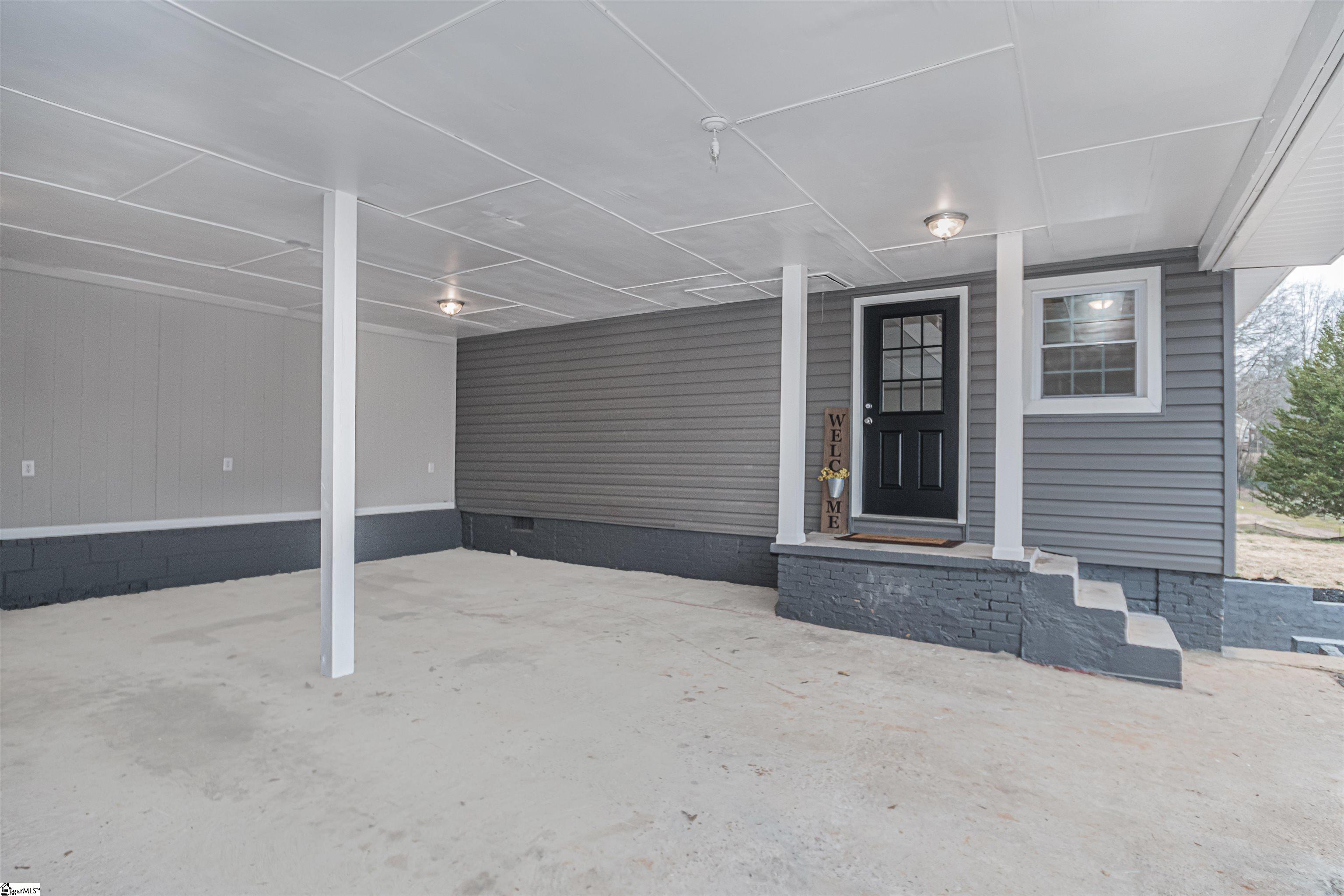 515 South 1st Street Easley, SC 29640 - Photo 7 of 33