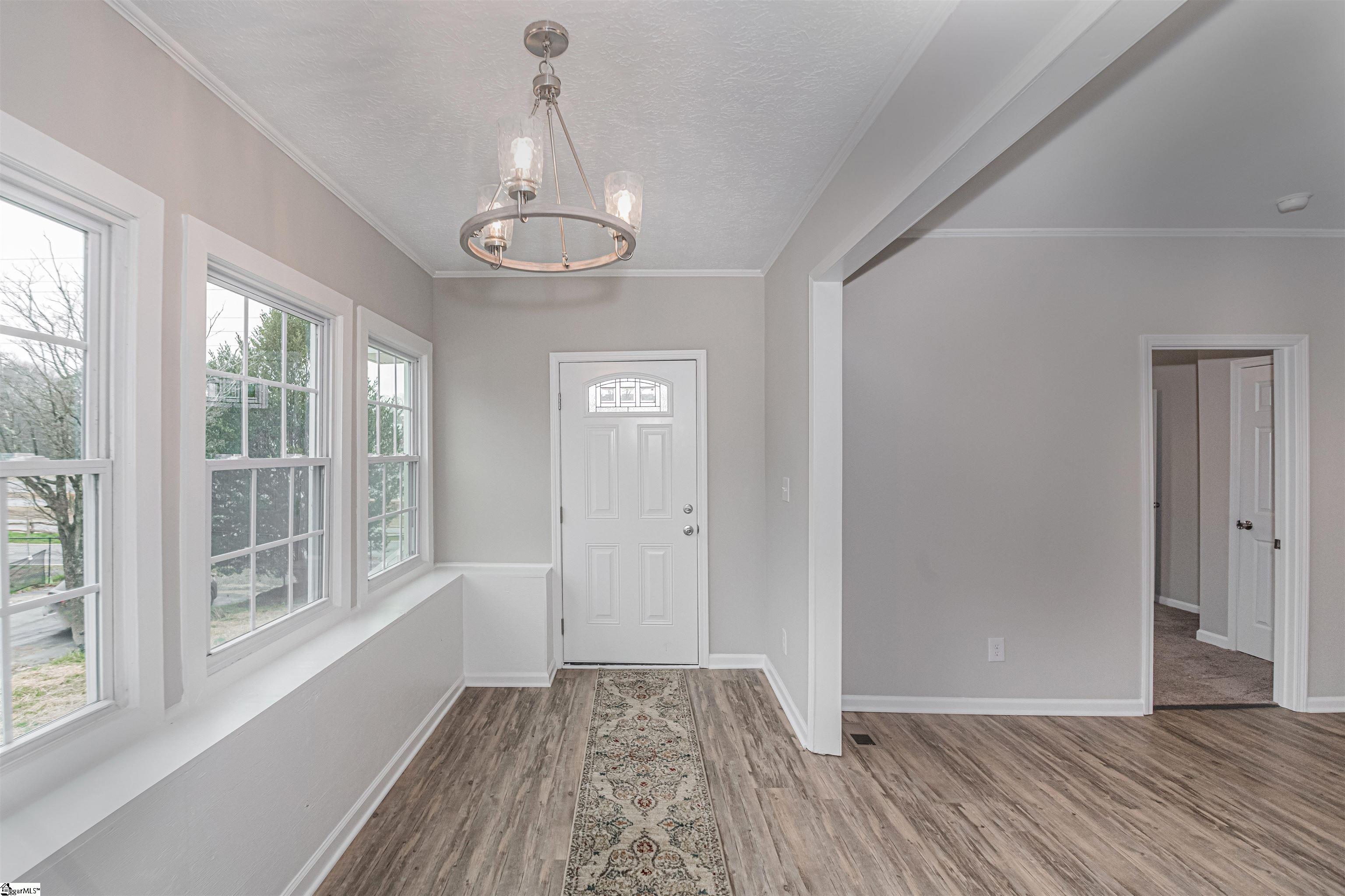 515 South 1st Street Easley, SC 29640 - Photo 10 of 33