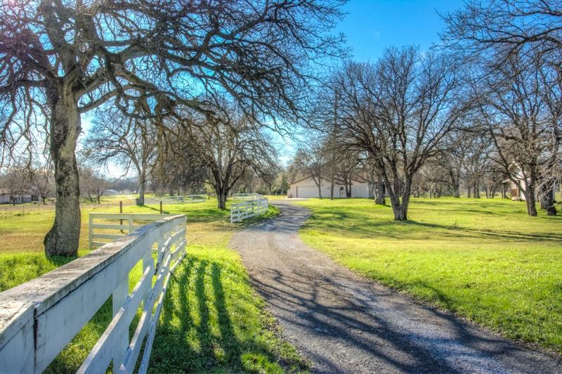 9056 Silver Bridge Road Palo Cedro, CA 96073 - Photo 28 of 29 Private Driveway