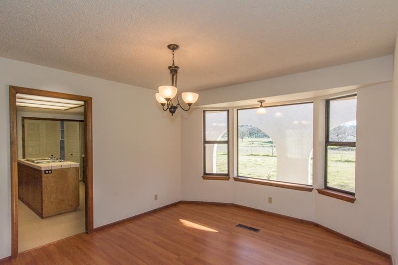 9056 Silver Bridge Road Palo Cedro, CA 96073 - Photo 5 of 29 Dining Room