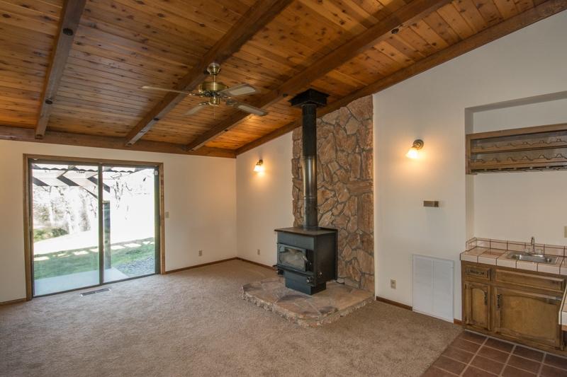 9056 Silver Bridge Road Palo Cedro, CA 96073 - Photo 7 of 29 Family Room