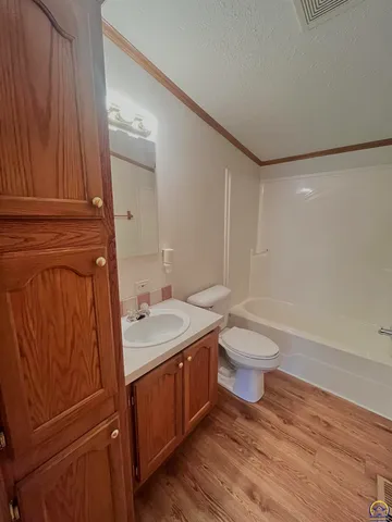 $189,500 | 902 2nd Street, Americus, KS 66835