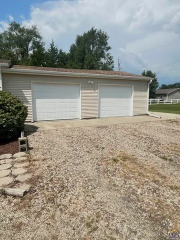 $189,500 | 902 2nd Street, Americus, KS 66835