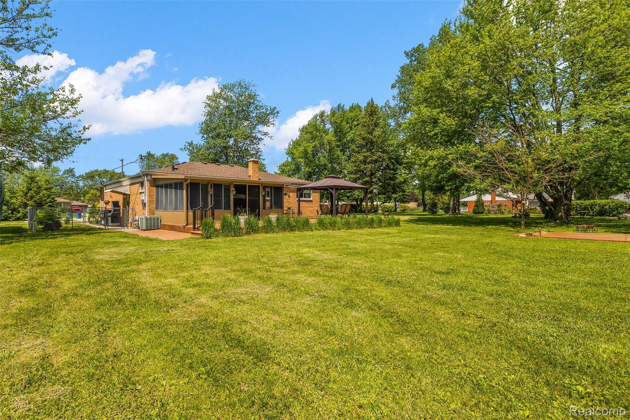 31588 Hayes Road Fraser, MI 48026 - Photo 26 of 58 31588 Hayes-13.jpg