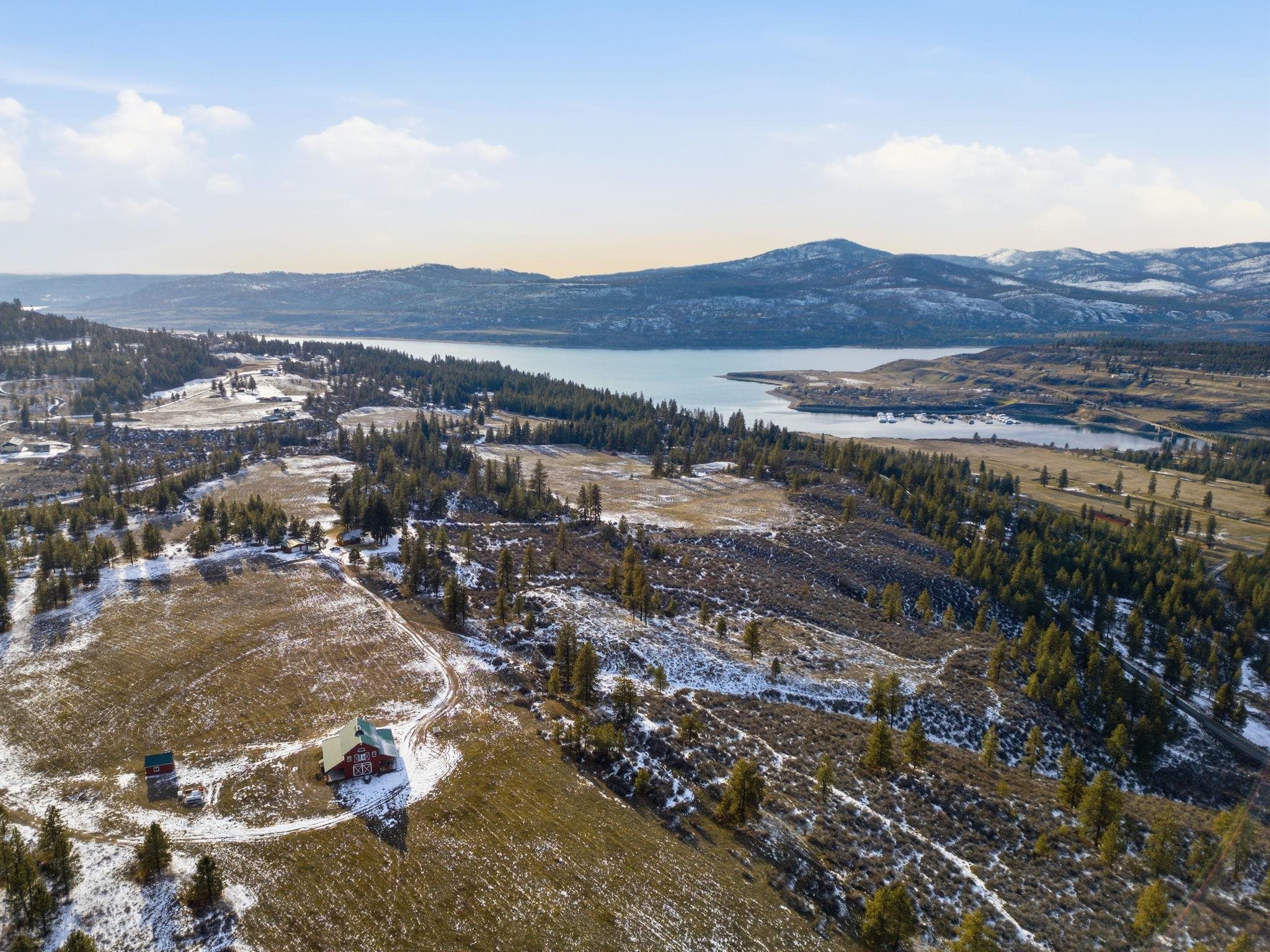 31555 Hume Road Davenport, WA 99122 - Photo 2 of 26