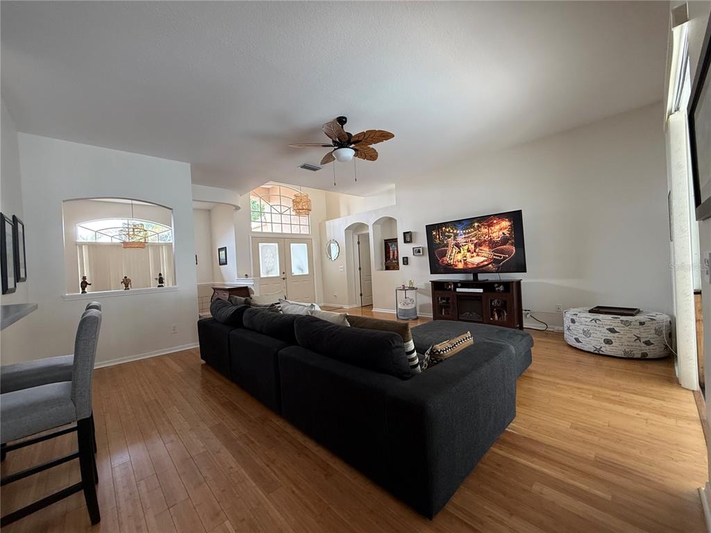 4109 Amber Ridge Lane Valrico, FL 33594 - Photo 4 of 24