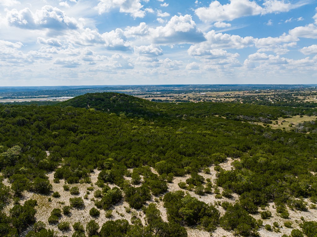 422 Dark Sky Path, Unit 9 Kerrville, TX 78028 - Photo 30 of 37 a view of a big yard