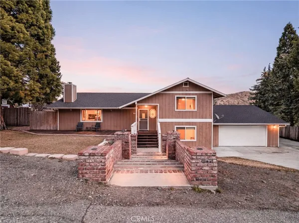 $655,000 | 2400 East Canyon Drive, Wrightwood, CA 92397