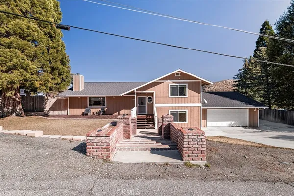 $655,000 | 2400 East Canyon Drive, Wrightwood, CA 92397