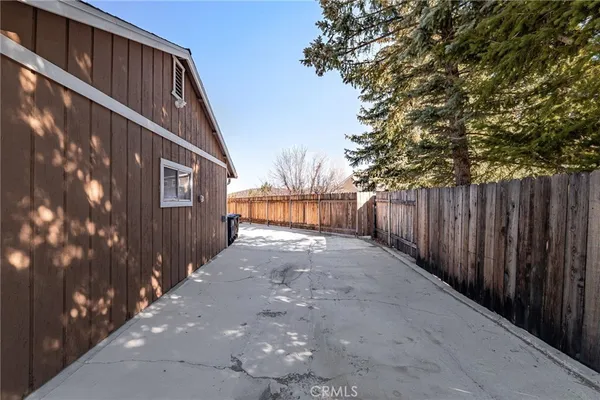 $655,000 | 2400 East Canyon Drive, Wrightwood, CA 92397