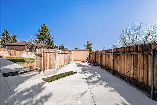 $655,000 | 2400 East Canyon Drive, Wrightwood, CA 92397