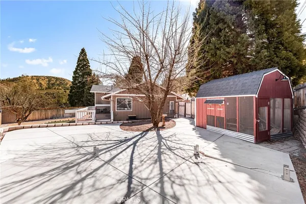 $655,000 | 2400 East Canyon Drive, Wrightwood, CA 92397