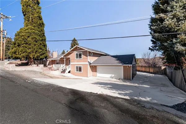 $655,000 | 2400 East Canyon Drive, Wrightwood, CA 92397