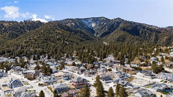 $655,000 | 2400 East Canyon Drive, Wrightwood, CA 92397