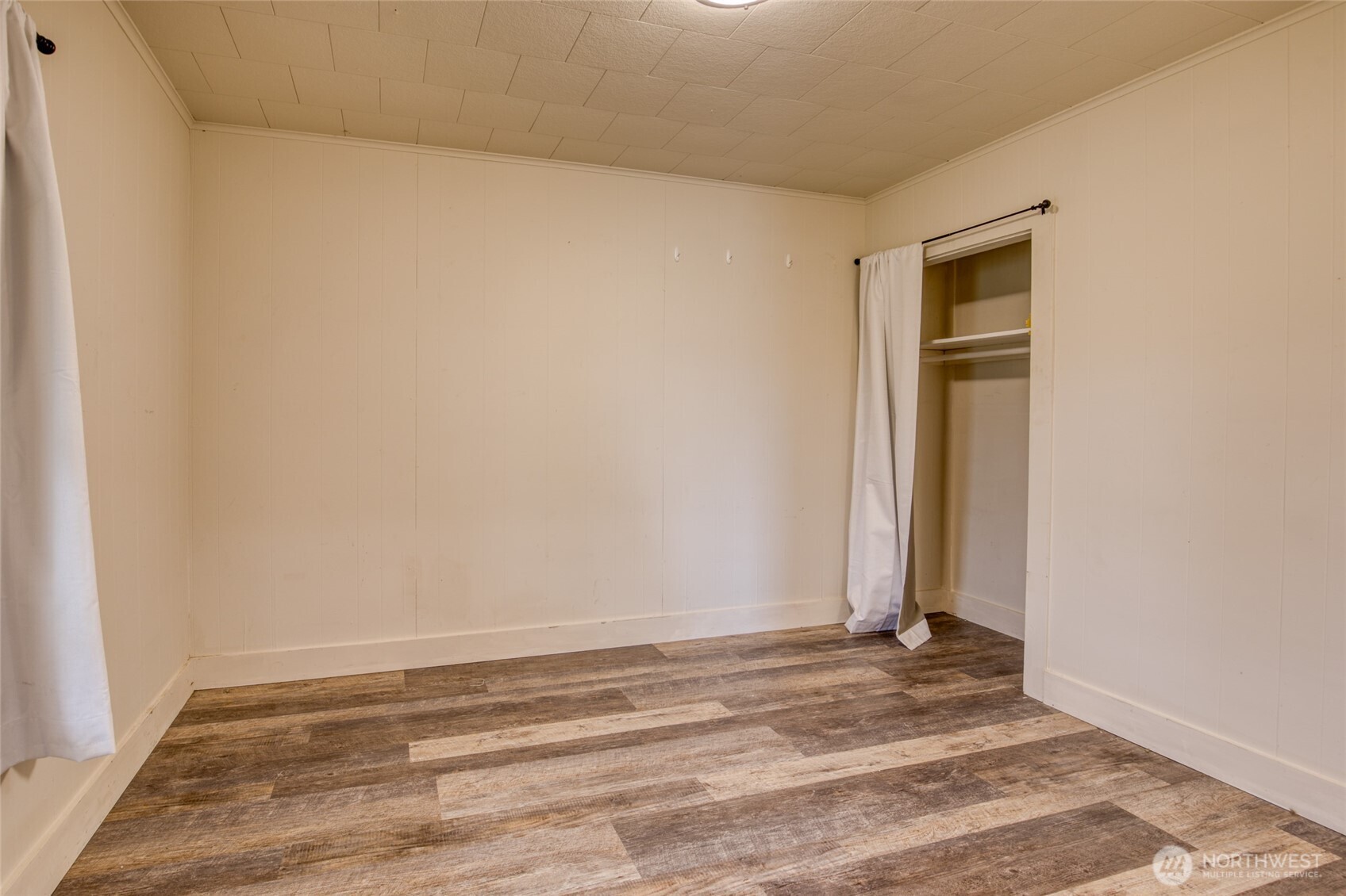 1319 West 2nd Street Aberdeen, WA 98520 - Photo 20 of 25 a view of an empty room