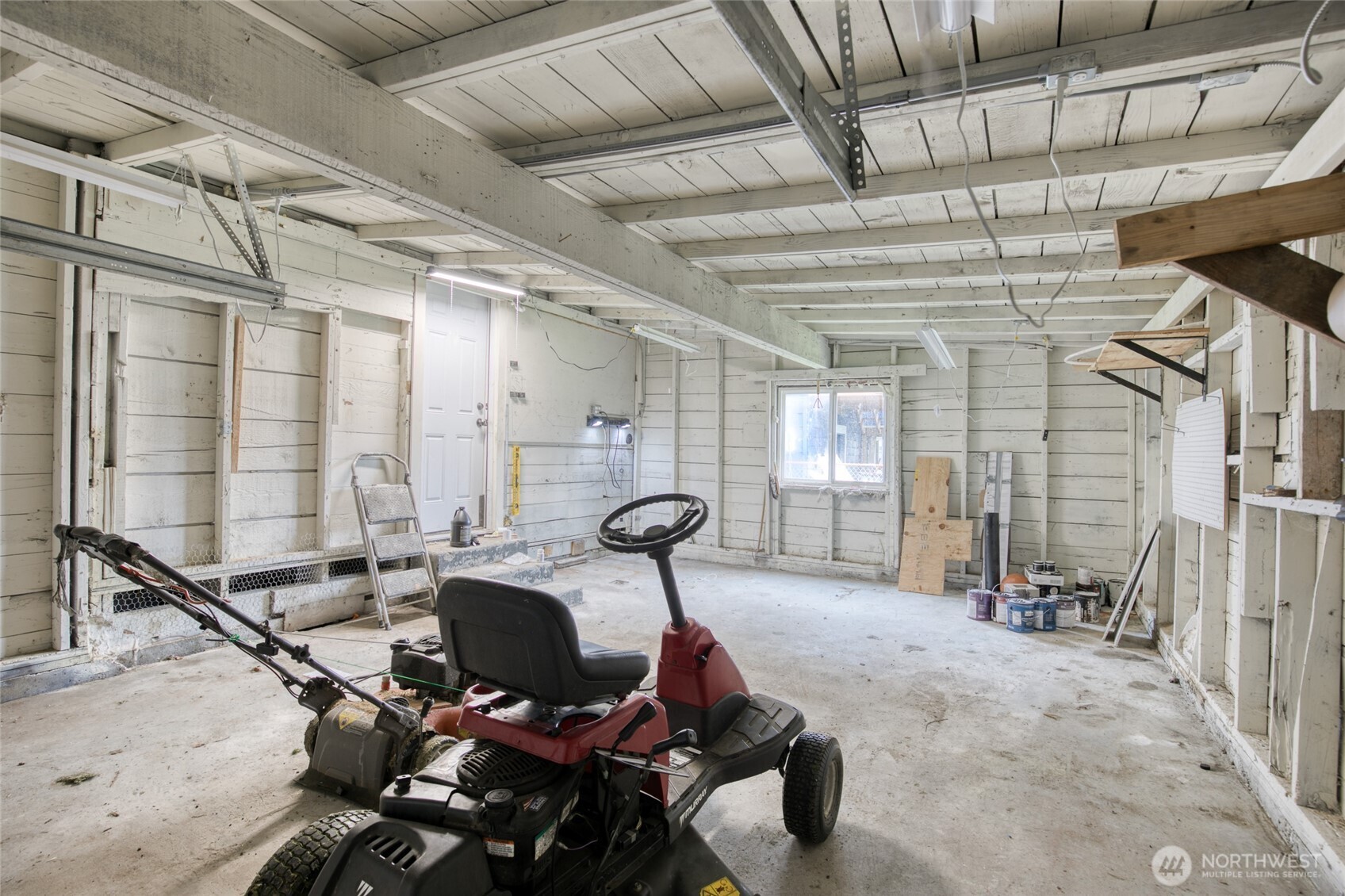 1319 West 2nd Street Aberdeen, WA 98520 - Photo 24 of 25 a room with gym equipment