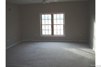 2692 East Maple Road Milford, MI 48381 - Photo 7 of 11 DSC00991