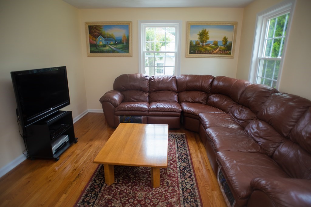 20 Bellmore Road Framingham, MA 01702 - Photo 5 of 23 Gallery Image 5