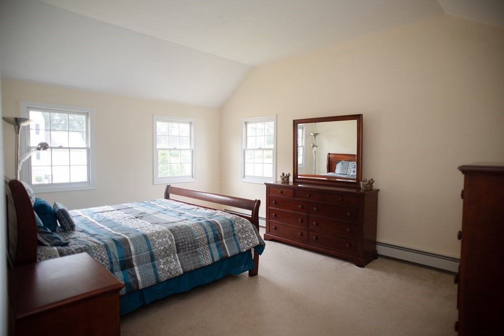 20 Bellmore Road Framingham, MA 01702 - Photo 8 of 23 Gallery Image 8