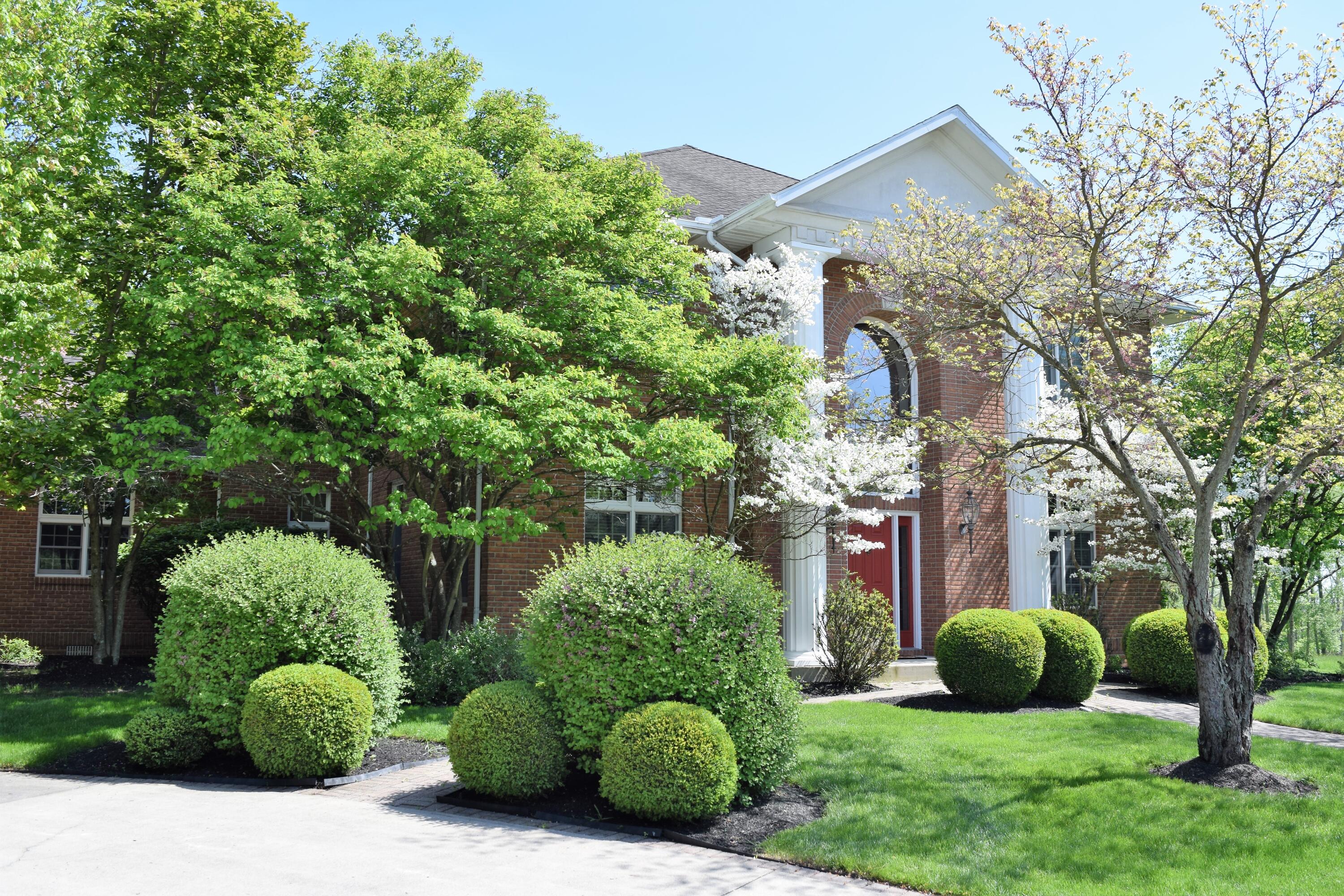 1776 Appian Way Springfield, OH 45503 - Photo 2 of 10 DSC_0172