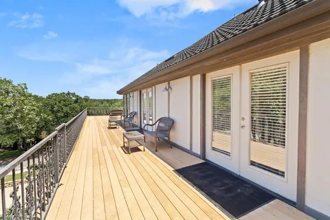 $649,900 | 6101 Tiffany Oaks Lane, Arlington, TX 76016