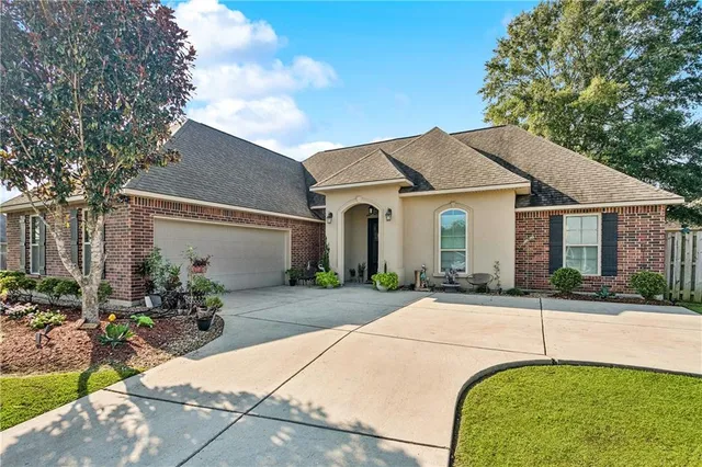 $299,000 | 43421 Biscayne Drive, Hammond, LA 70403
