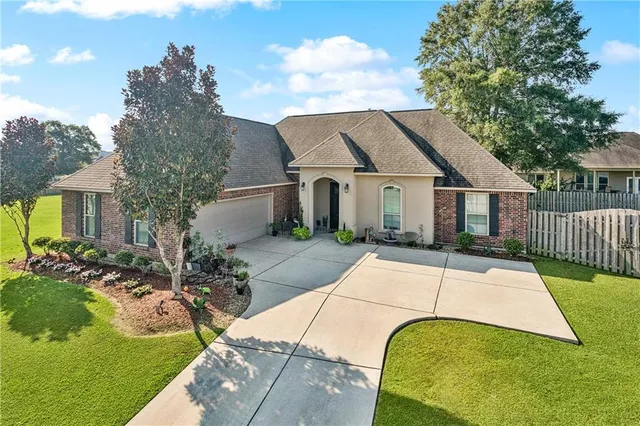 $299,000 | 43421 Biscayne Drive, Hammond, LA 70403