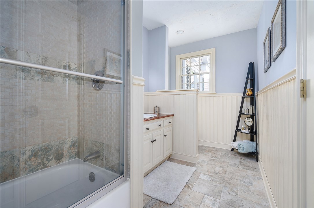 527 Mendon Road North Smithfield, RI 02896 - Photo 26 of 50