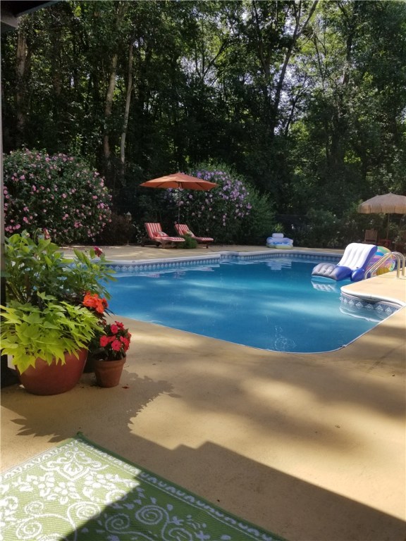 527 Mendon Road North Smithfield, RI 02896 - Photo 41 of 50