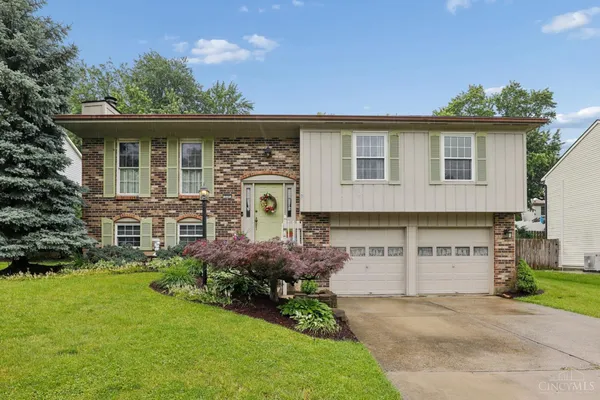 $299,900 | 220 Assisiview Court, Cincinnati, OH 45238