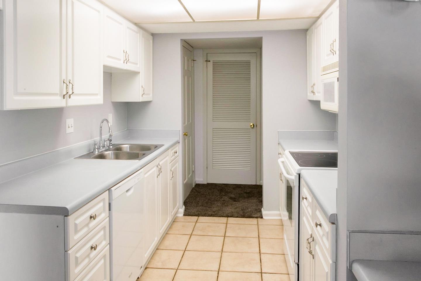 4001 Anderson Road, Unit O40 Nashville, TN 37217 - Photo 2 of 9 Gallery Image 2