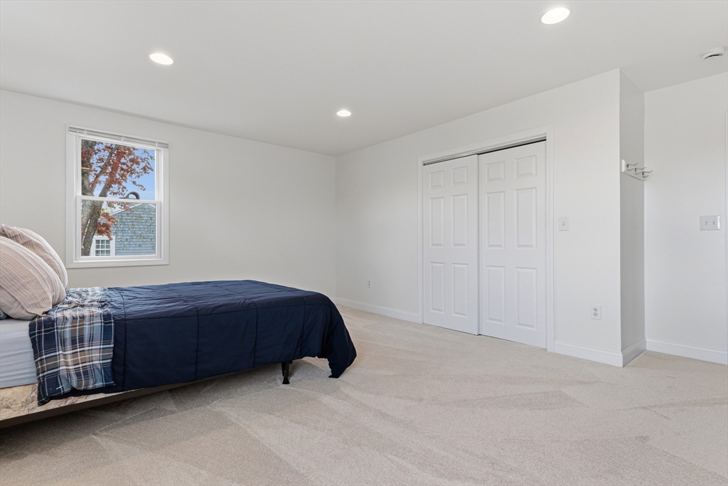 122 Deerfoot Road Southborough, MA 01772 - Photo 21 of 38