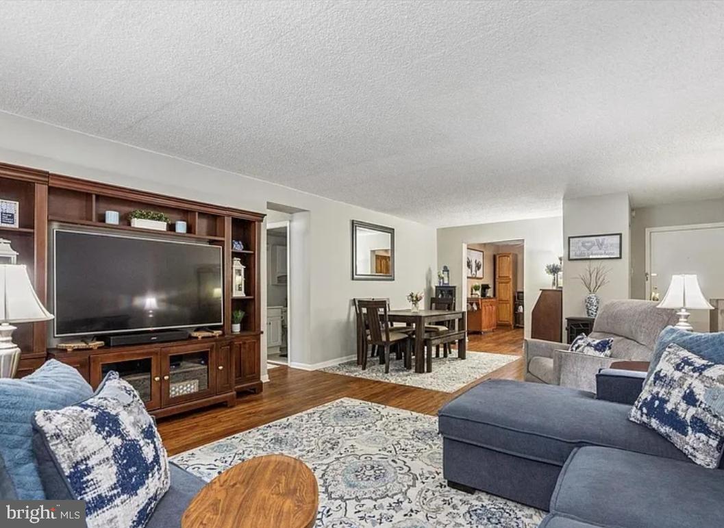 400 Glendale Road, Unit B13 Havertown, PA 19083 - Photo 7 of 25