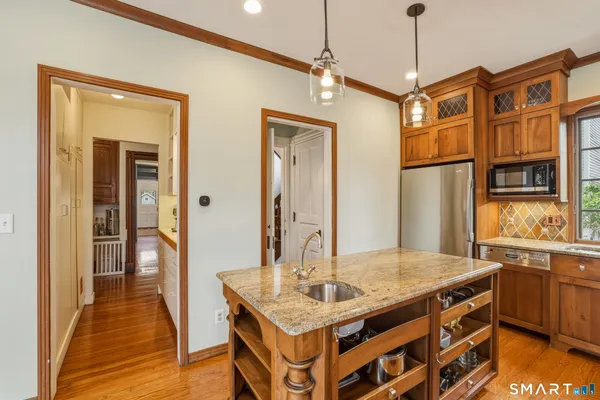 $1,199,900 | 220 Canner Street, New Haven, CT 06511