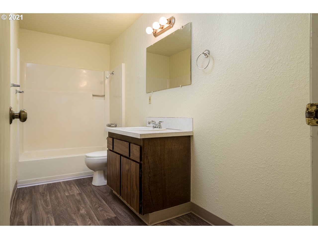 725 Manor Way Lebanon, OR 97355 - Photo 14 of 32 Gallery Image 14