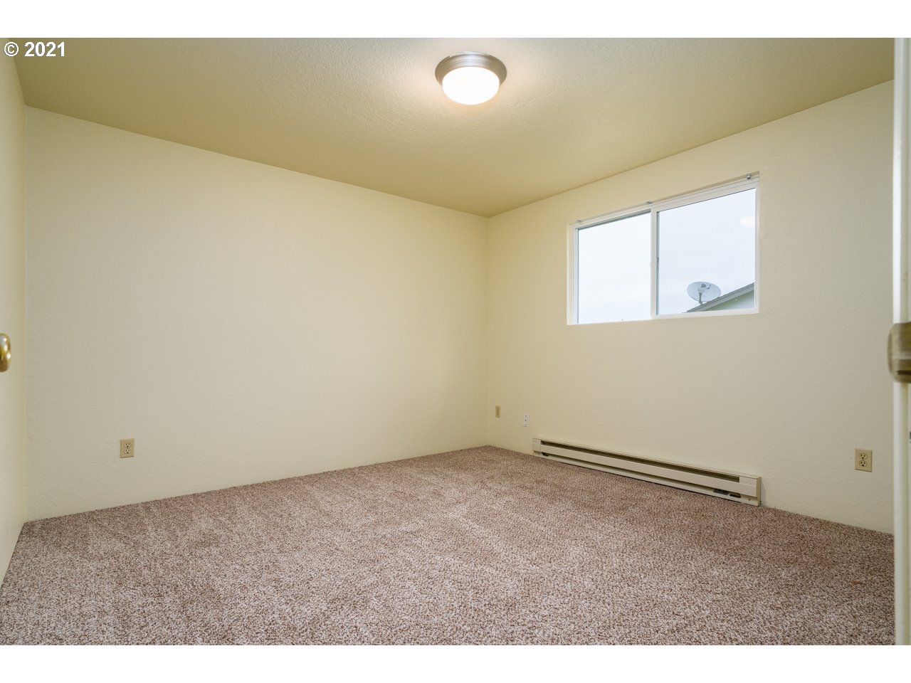 725 Manor Way Lebanon, OR 97355 - Photo 17 of 32 Gallery Image 17