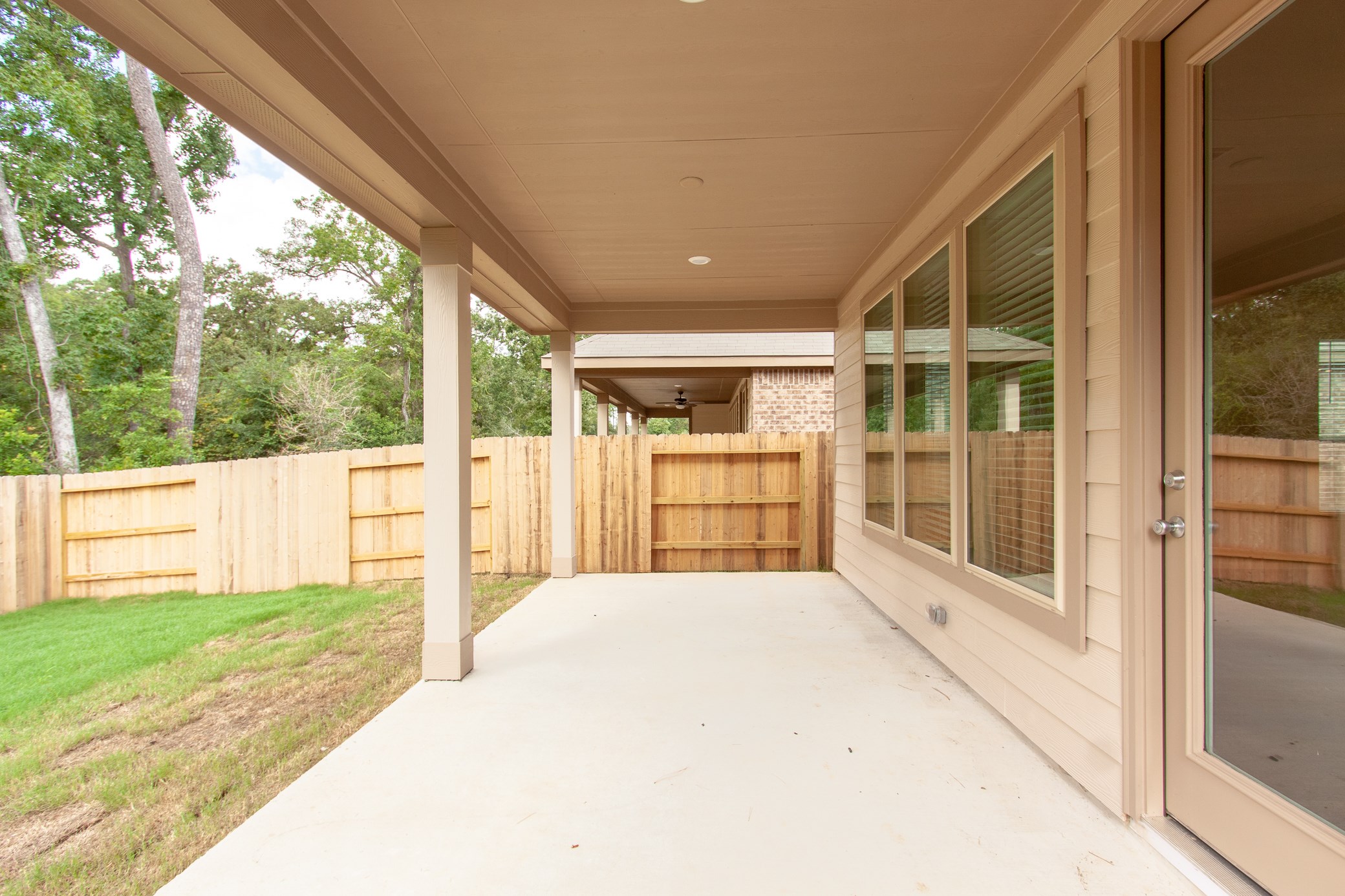 2011 Parnevik Place Conroe, TX 77304 - Photo 36 of 37 Another view of the patio.