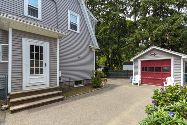 6 Moreland Road Quincy, MA 02169 - Photo 3 of 24 Gallery Image 3