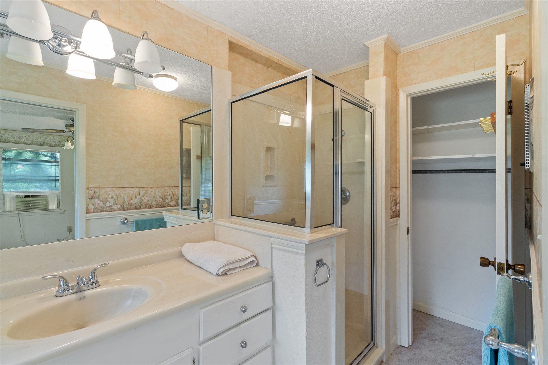 1205 Struss Lane Columbus, TX 78934 - Photo 14 of 22 Gallery Image 14