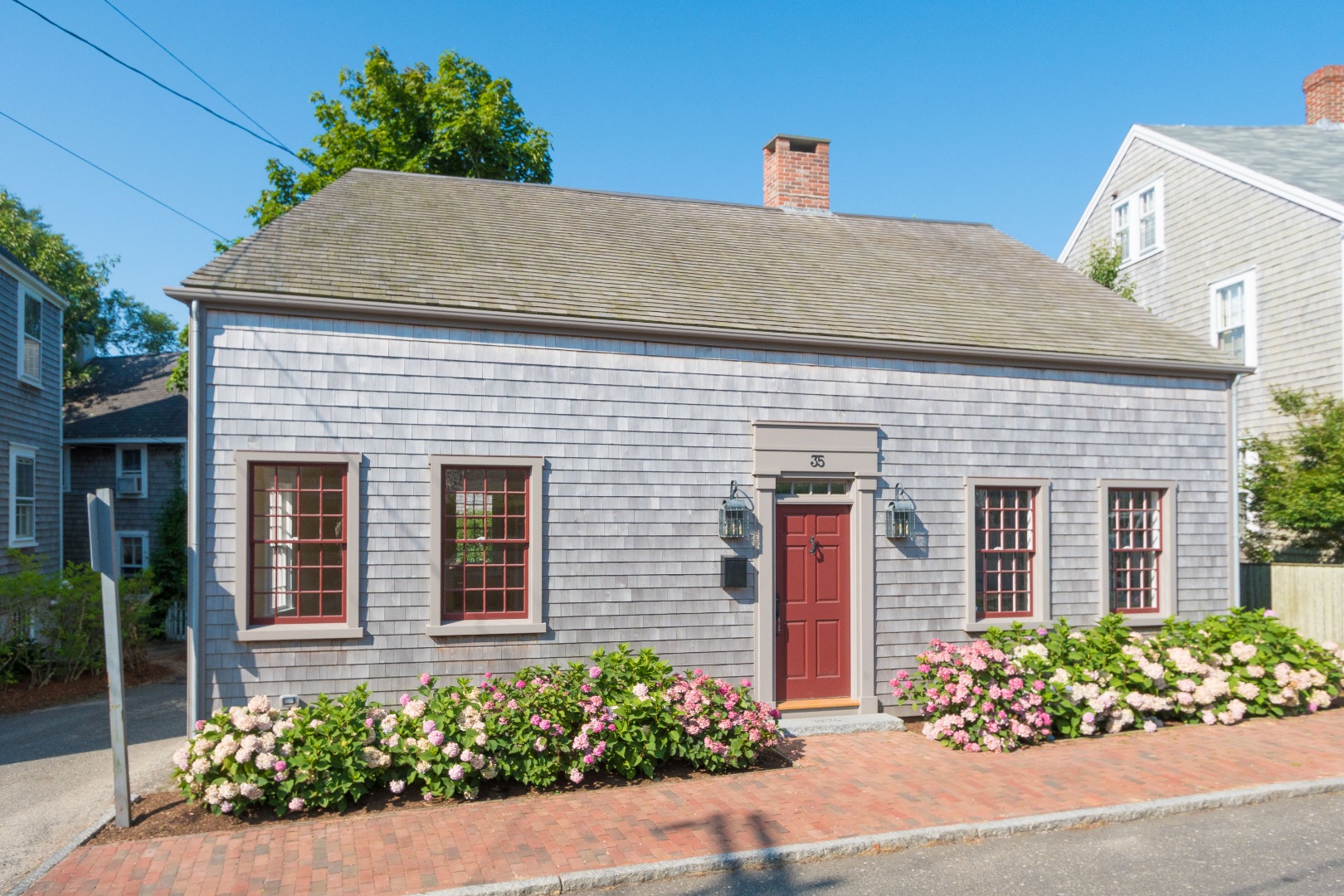 35 Pine Street Nantucket, MA 02554 - Photo 12 of 16