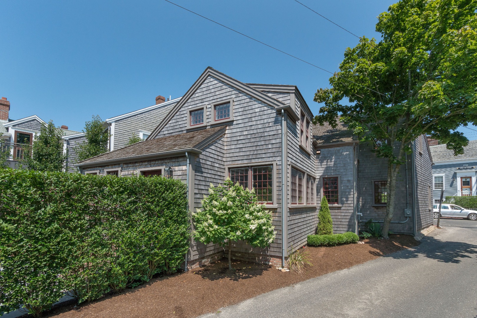 35 Pine Street Nantucket, MA 02554 - Photo 13 of 16