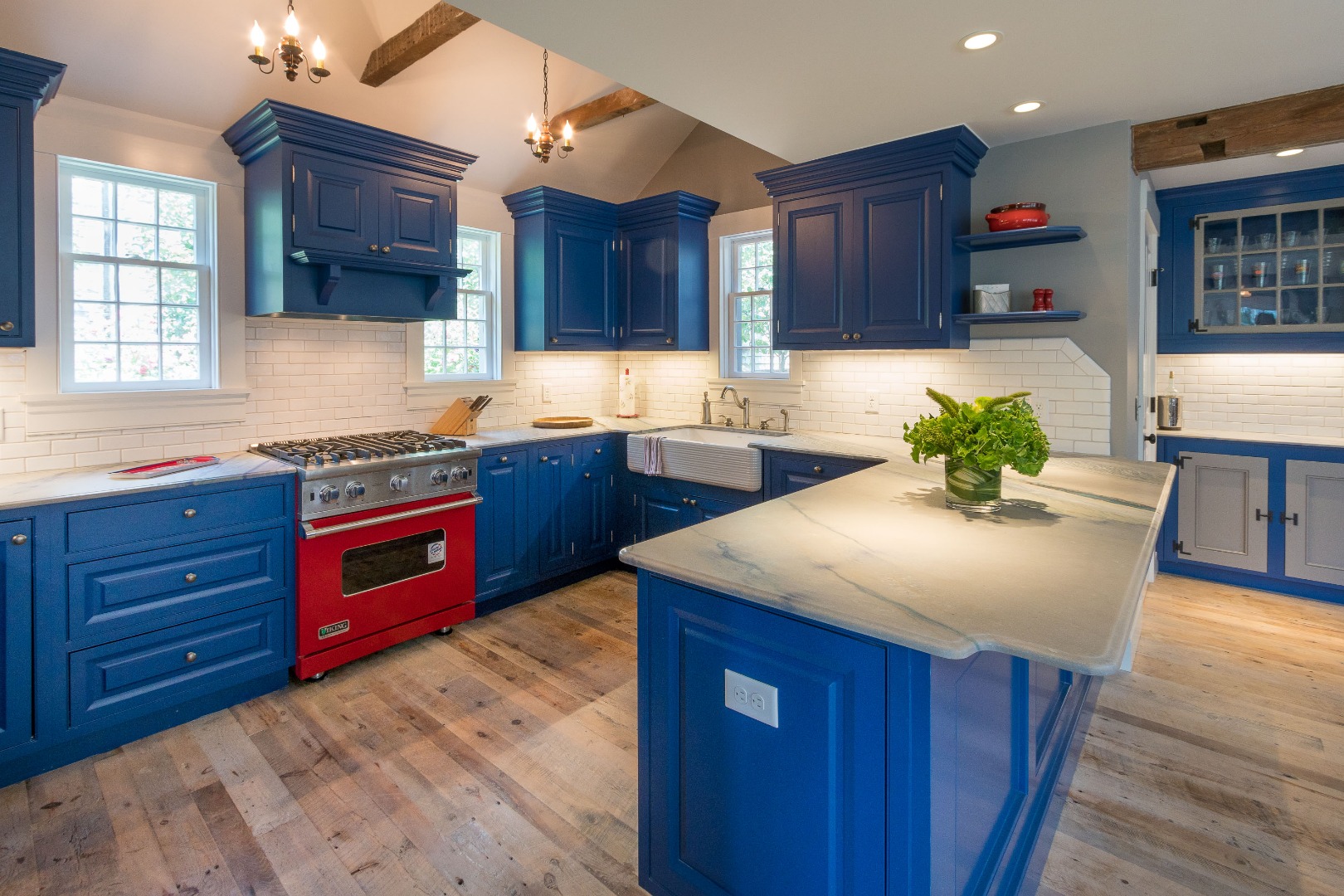 35 Pine Street Nantucket, MA 02554 - Photo 3 of 16