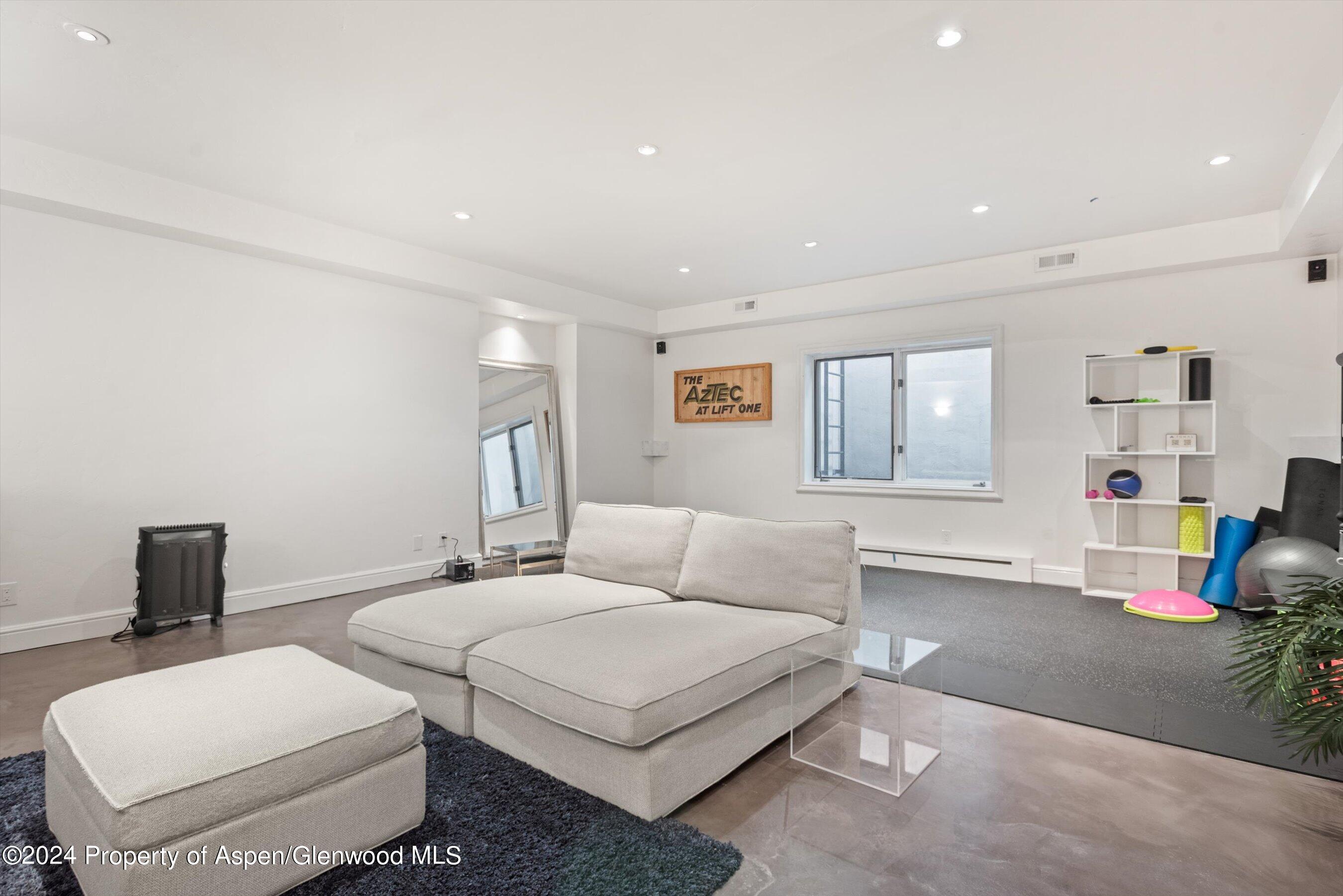 22 Pyramid Road Aspen, CO 81611 - Photo 32 of 36 33-22Pyramid_24090527