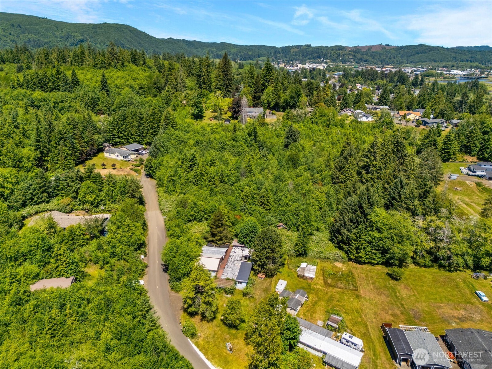 621 Ostman Road Raymond, WA 98577 - Photo 6 of 12