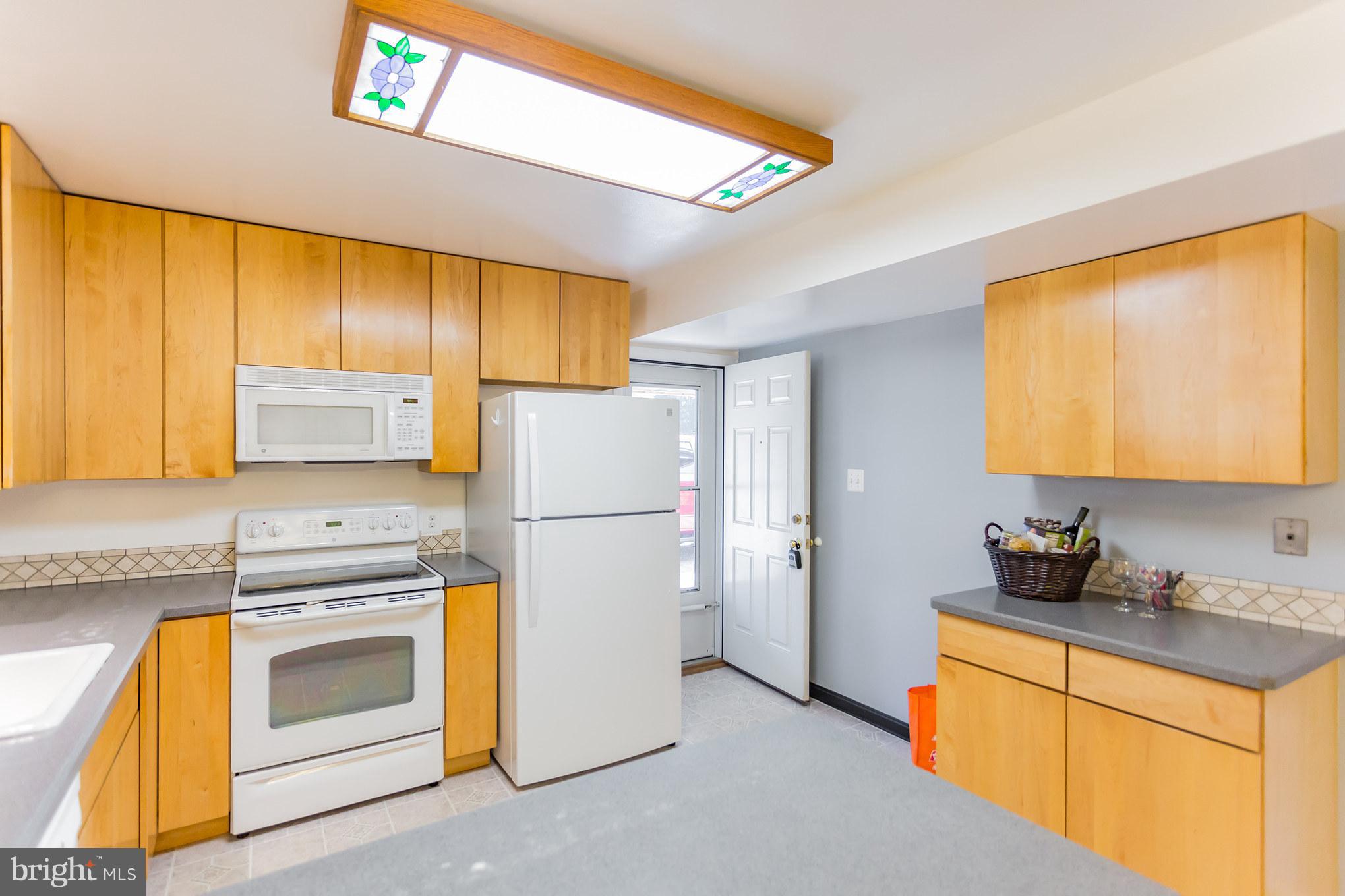 7412 Reservation Drive Springfield, VA 22153 - Photo 8 of 28 Kitchen