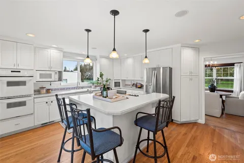 $879,950 | 1215 North Alder Street, Tacoma, WA 98406