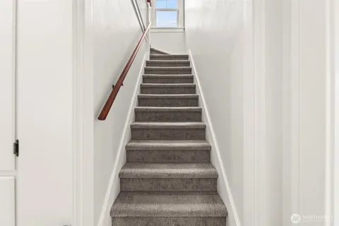 $879,950 | 1215 North Alder Street, Tacoma, WA 98406